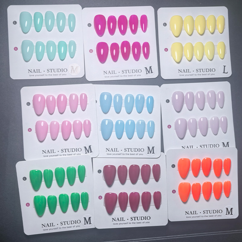 Nail Art Orange - 10個入り アーモンド型 つけ爪 ハンドメイド 明るい夏の色 オレンジ